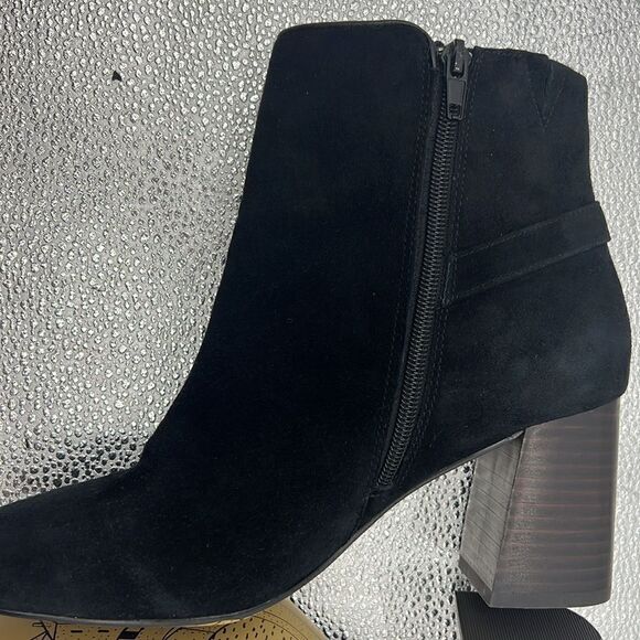 Bella Vita genuine leather suede black ankle bootie 7.5 - Picture 5 of 10